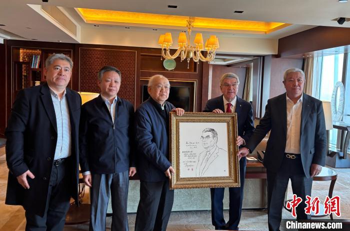 国际奥委会主席会见艺术家团队 共商米兰冬奥会