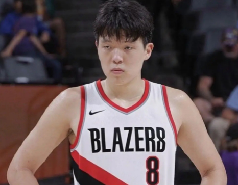 开拓者大胜篮网 杨瀚森复出砍4分3篮板