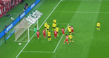 武磊双响助上海海港逆转 安佩姆左路爆发成关键