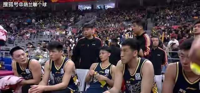 广东宏远三将离队引震荡，季后赛命运悬于交易