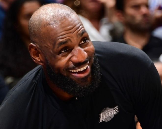 湖人收官战力拼西部前三 肯纳德神射成关键